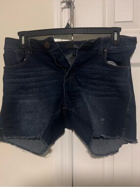 1822 Denim Dark Blue Frayed Hem Jean Shorts